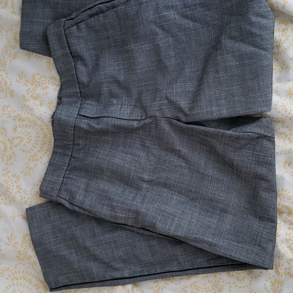 Old Navy cropped grey elastic pant 6